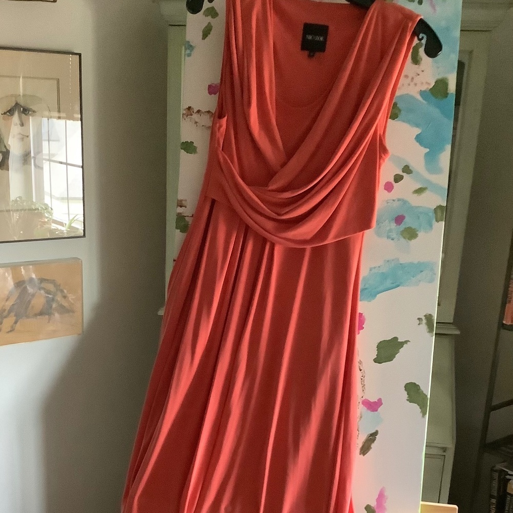 Nic+Zoe sleeveless. Dress,draped front XS,Coral. Dress is lined